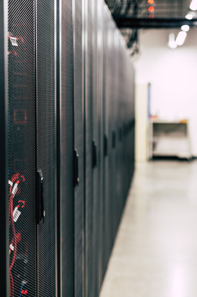 Perangkat IT infrastructure jaringan dan server
