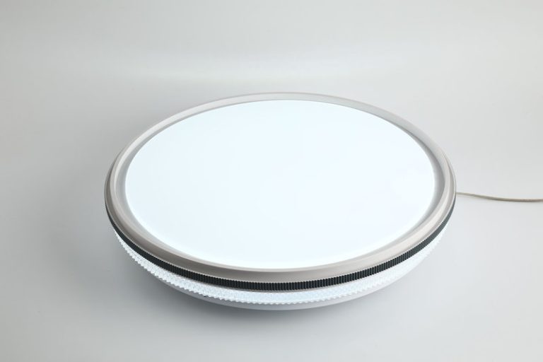 Ceiling speaker untuk instalasi audio kantor