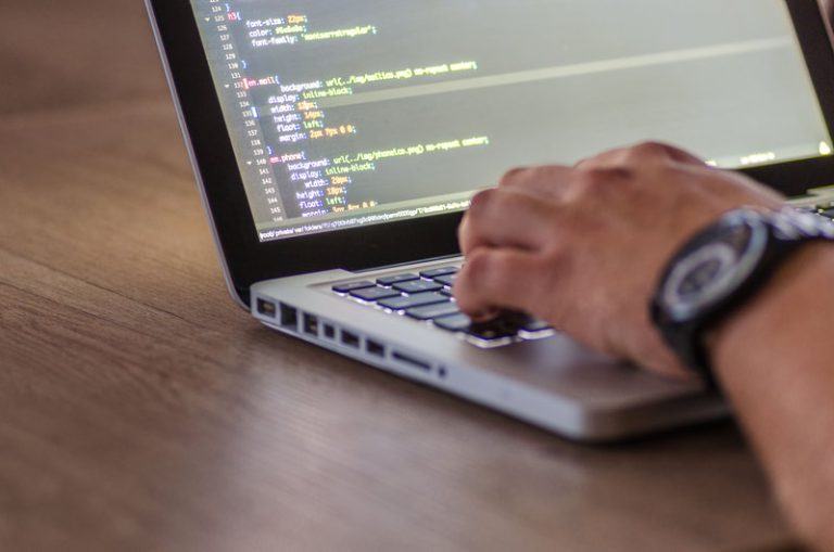 Custom business application untuk kebutuhan bisnis