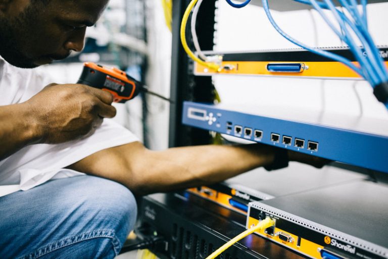 Perangkat network device ELITA