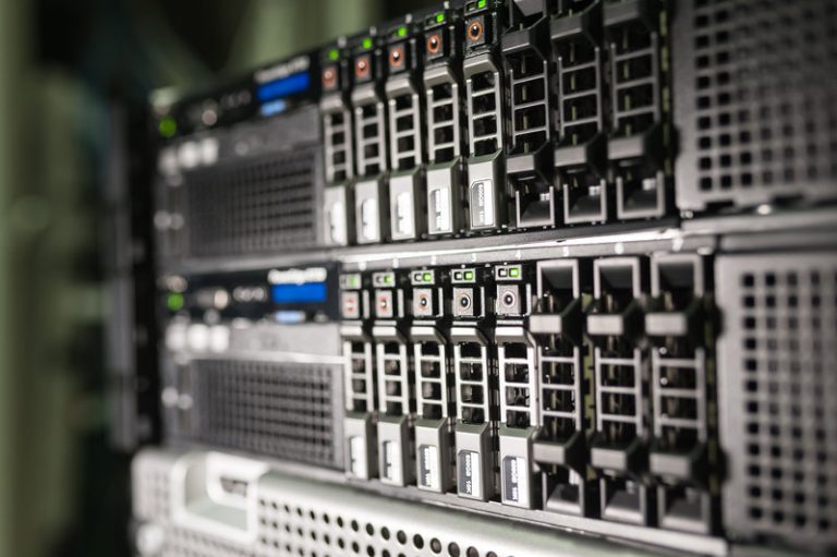 Server dan storage solusi IT infrastruktur ELITA